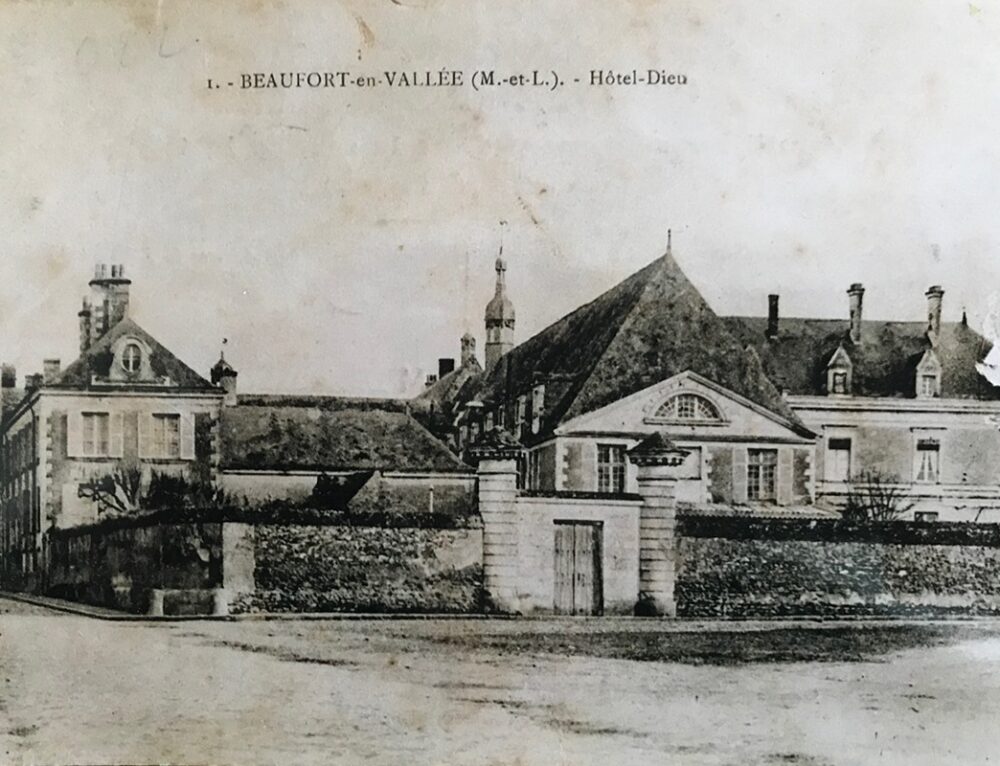 Entrez dans les coulisses de l’Hôtel-Dieu avec M. Schio