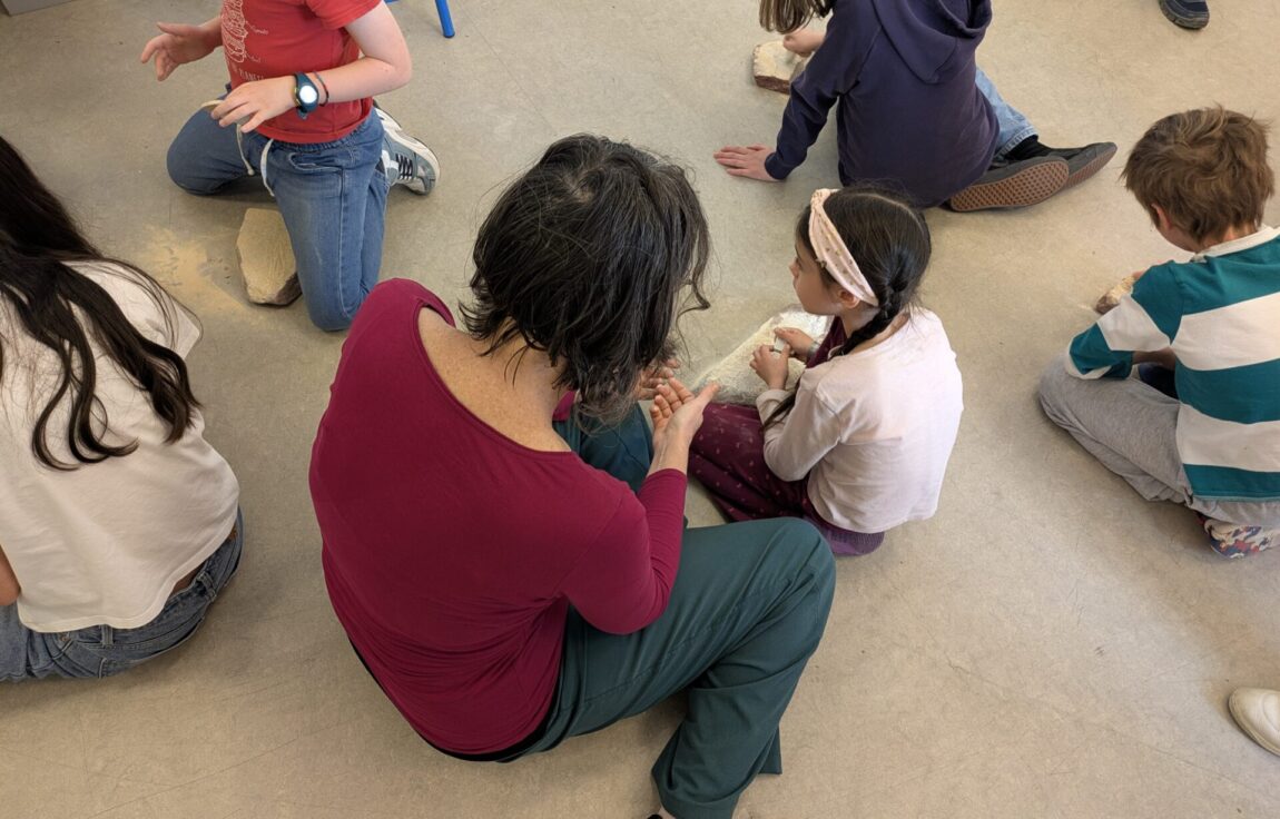 Ateliers d’archéologie : carton plein au musée Joseph-Denais