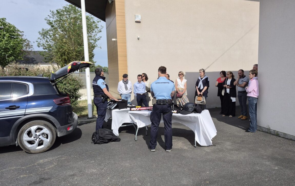 Les élus à la rencontre des gendarmes du territoire