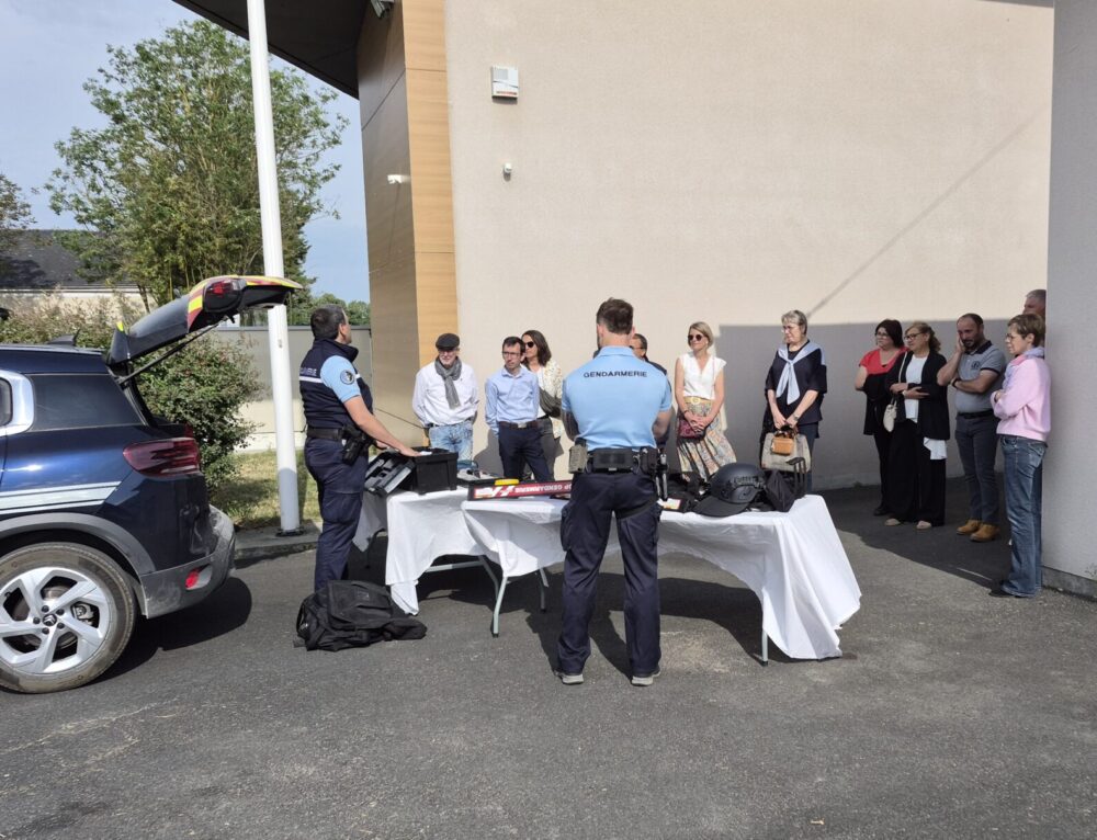 Les élus à la rencontre des gendarmes du territoire